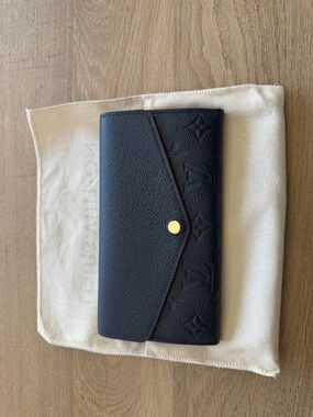 NEW Navy Blue Louis Vuitton LV Sarah Empreinte Wallet